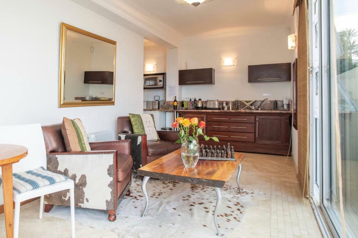 קייפטאון Bantry Beach Luxury Suites מראה חיצוני תמונה