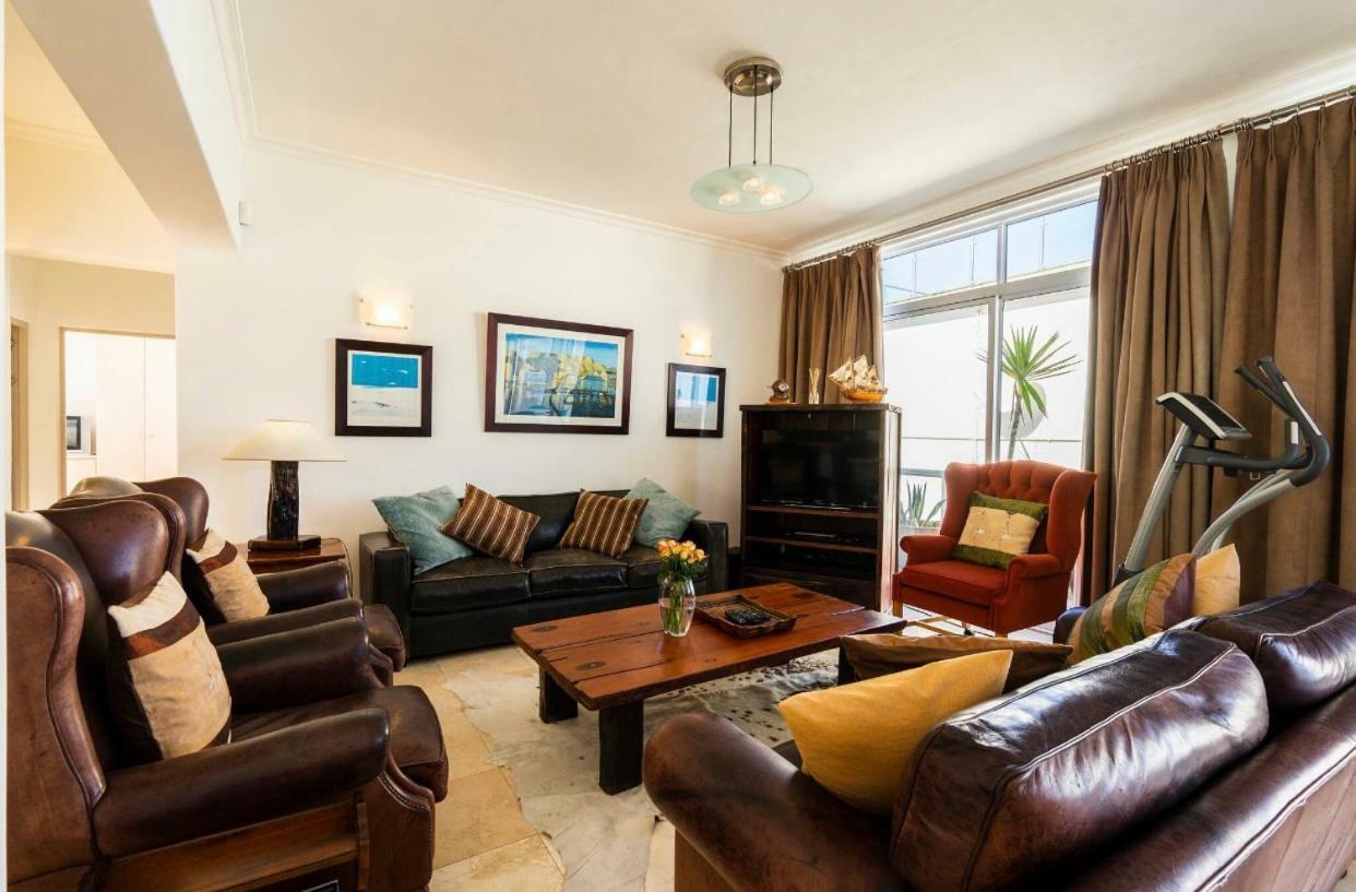 קייפטאון Bantry Beach Luxury Suites מראה חיצוני תמונה